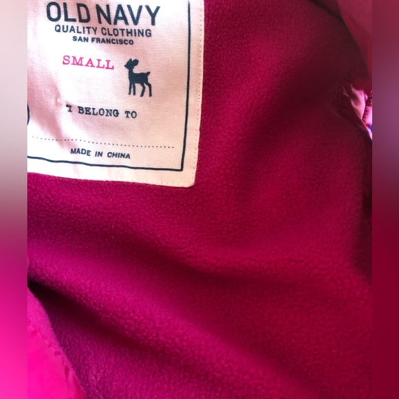 Girl’s Old Navy Pink Puffer Vest - Picture 7 of 7
